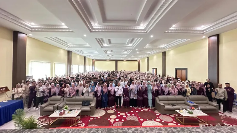 Perkuat Literasi Digital Kesehatan, IKes Payung Negeri Pekanbaru Gelar Kuliah Umum